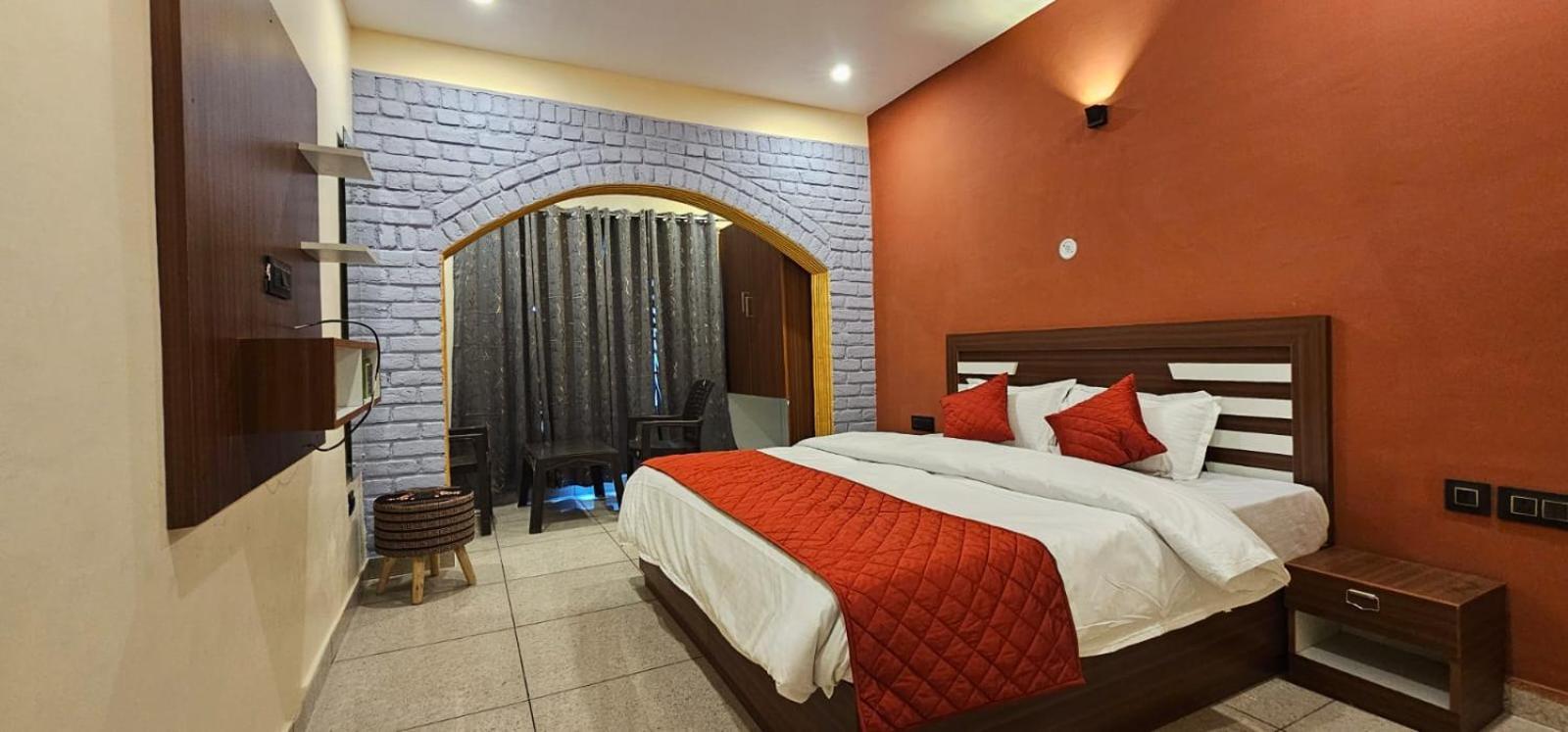 Golden Himalaya Homestay Kausani Exteriör bild